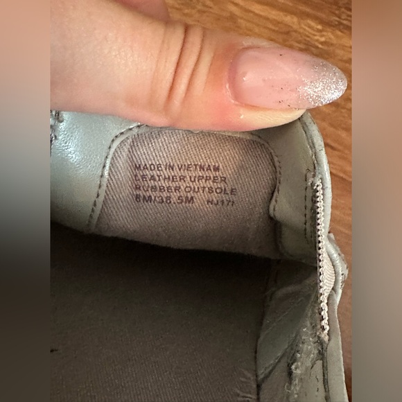 Micheal Kors Star Shoes - Picture 7 of 7